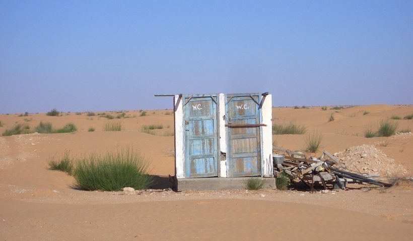 Beitragsbild: WC in der Wüste